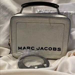 MARC JACOBS Metallic Silver Box Bag, EUC